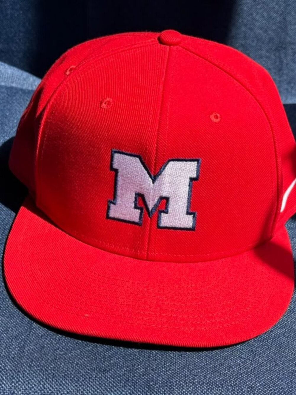 Nike True DriFIT Red Snapback Hat Embroidered M Varsity Logo Men Cap One Size
